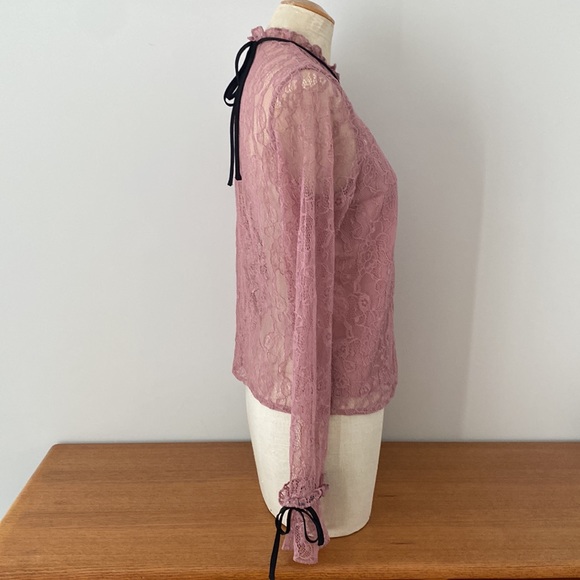 After Market rose coloured long sleeved lace blouse. Elastic at wrists. Size S - Picture 5 of 11